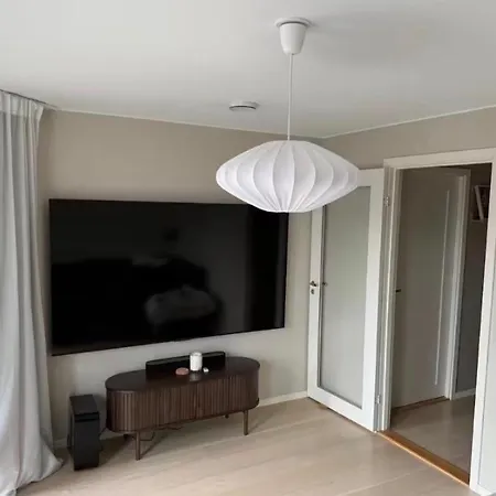 Semi-detached House With Lovely Views Of The Fjord Feriehus *