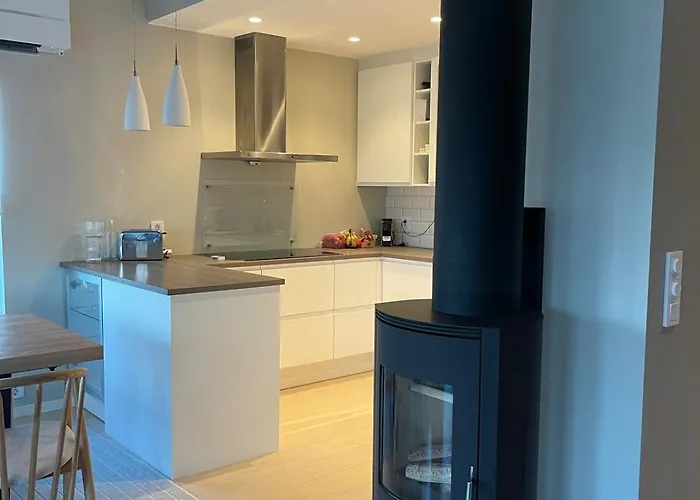 Semi-detached House With Lovely Views Of The Fjord Askøy